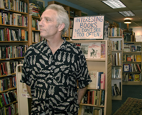 7th Av Books set to close