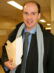 Stoop drinker wins his case — but on a technicality!