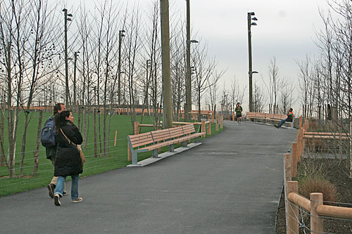 Brooklyn Bridge Park’s Pier 1 — A user’s guide