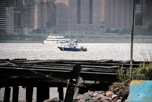 Cops: Body found in Newtown Creek may be swimmer