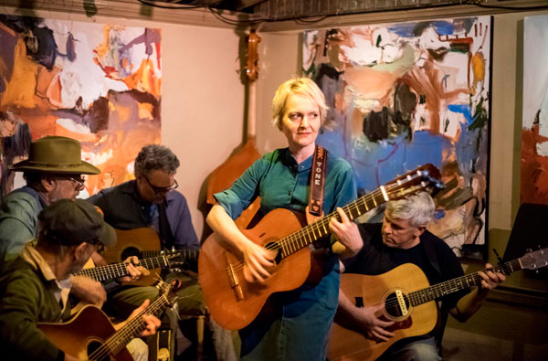 Shine on: Concert pays tribute to bar owner Sunny Balzano