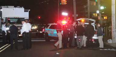 Cops shoot dagger-wielding attacker