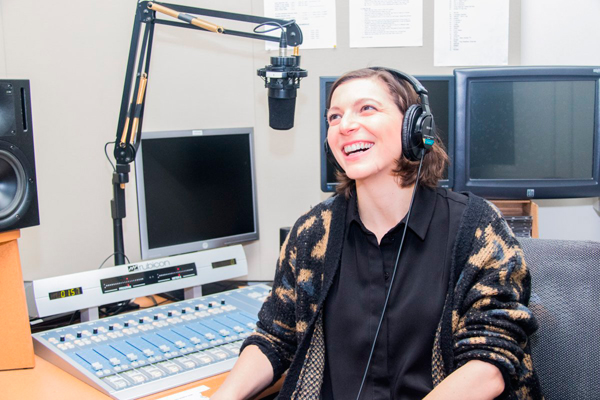 ’Cast away! Podcasting pro offers advice for comedy shows