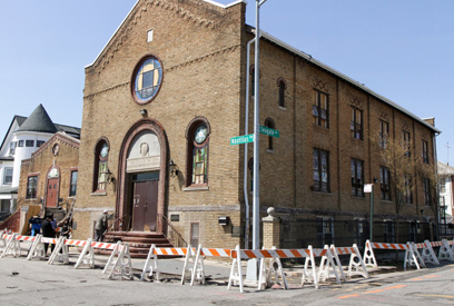 Congregant rescues scrolls from synagogue blaze