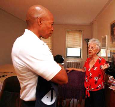 Help from the top: Borough President Eric Adams visits Sheepshead Bay resident’s decaying apartment