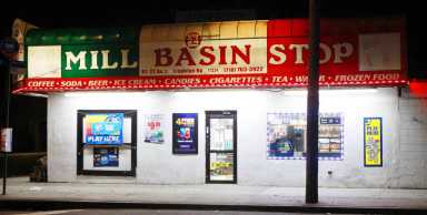 Cops hunting suspect in armed-robbery spree