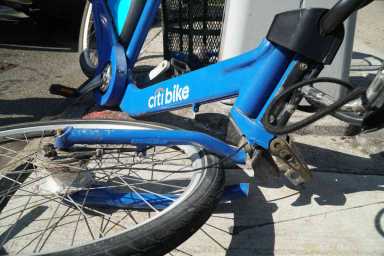 Truck strikes cyclist in Park Slope