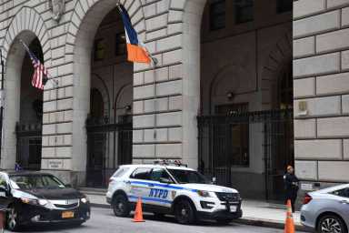 Update: Handcuffed fugitive still on the loose, despite earlier police claims