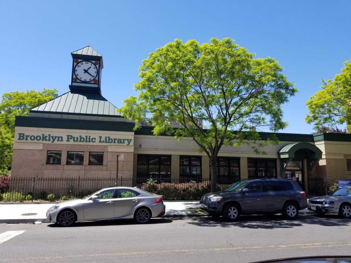 Crown Hts Library