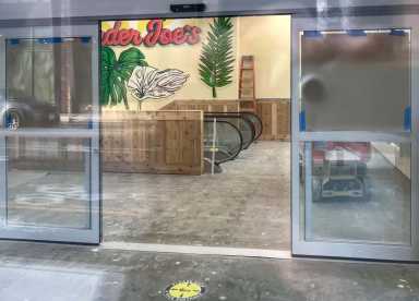 williamsburg-brooklyn-200-kent-trader-joes-nov-2021-ccorcoran-2