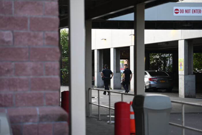 officers on scene of shooting of dereck chen