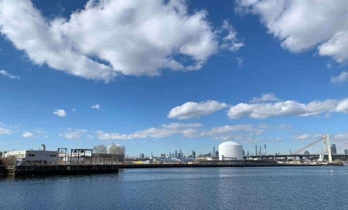 LNG tanks
