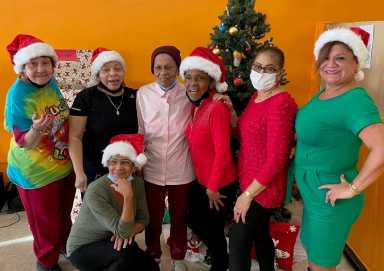 Over 20 people gathered in Williamsburg for the Christmas party.