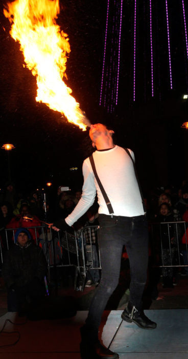 Coney Island keeps the party going at their sideshow attraction and free pinball party.