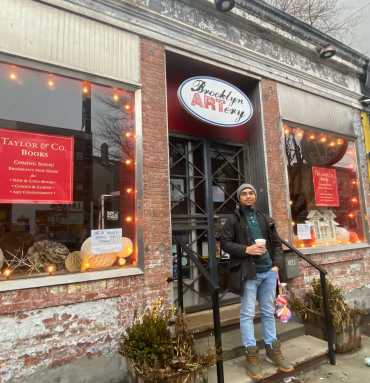 Brooklyn native set to bring Ditmas Park it's first bookstore in over 20 years.