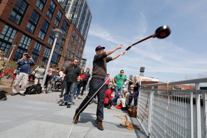 banjo throwing contest of the brooklyn Folk Festival