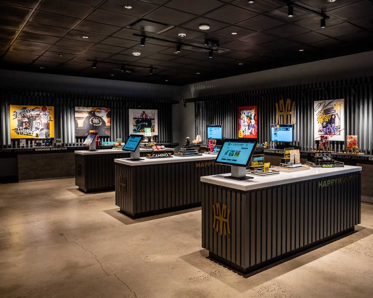 NY:  Happy Munkey Opens in Fulton Mall