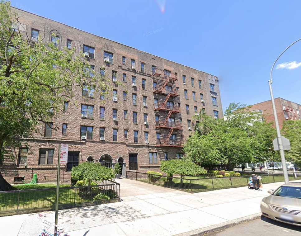 Several of the victims of the scam at 1800 Ocean Parkway were recently arrived immigrants from Ukraine, whom Svetlana Katzevman allegedly assured she was giving discounted rent because of their shared Ukrainian heritage