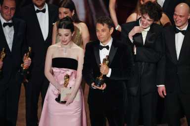 anora actress and director during oscars win