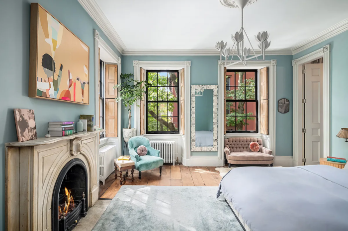 bedroom in moonstruck house