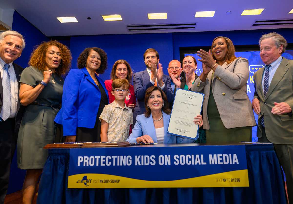 hochul signing data protection bill