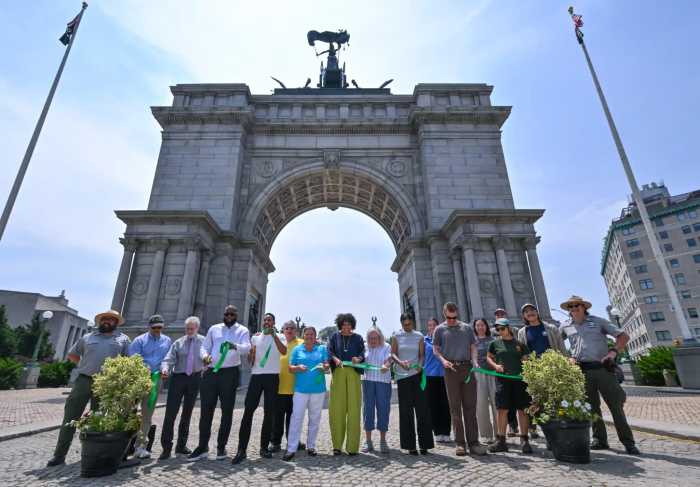 grand army plaza arch ribbon cutting